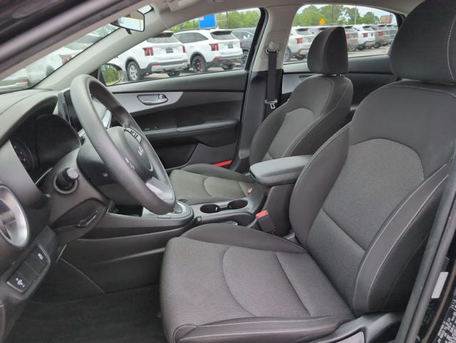 2023 Kia Forte LX