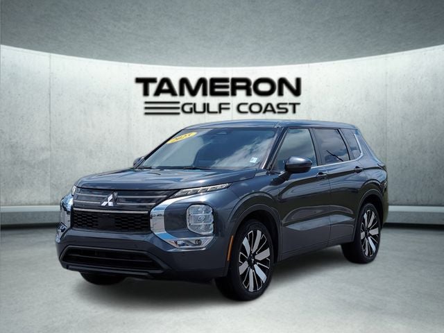 2025 Mitsubishi Outlander SE 2WD's photo
