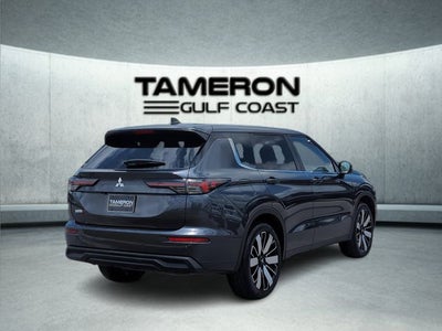 2025 Mitsubishi Outlander SE