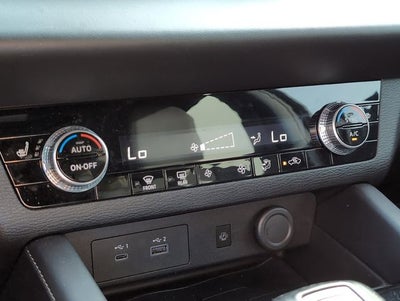 2024 Mitsubishi Outlander SE Black Edition