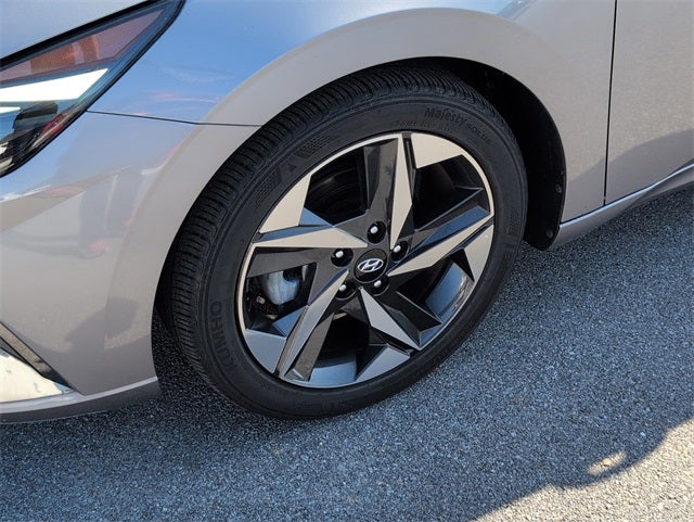 2022 Hyundai Elantra Limited