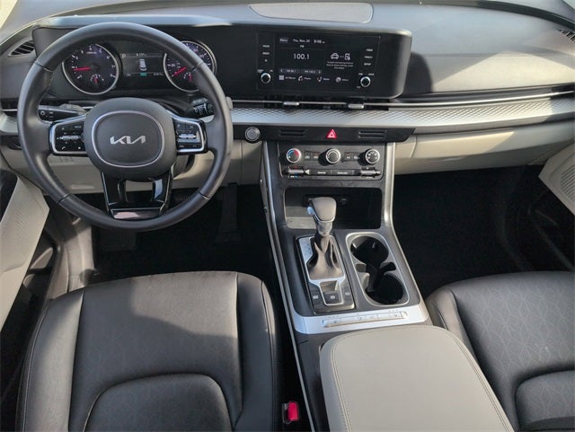 2023 Kia Carnival LX