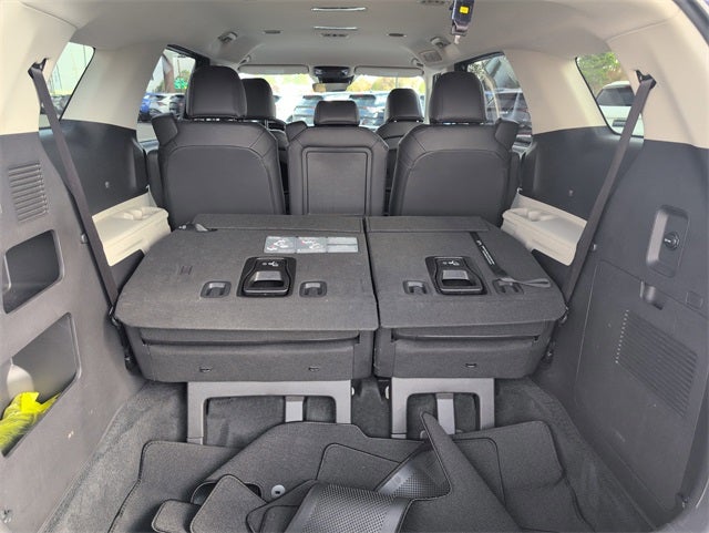 2023 Kia Carnival LX