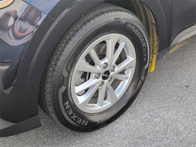 2023 Kia Carnival LX