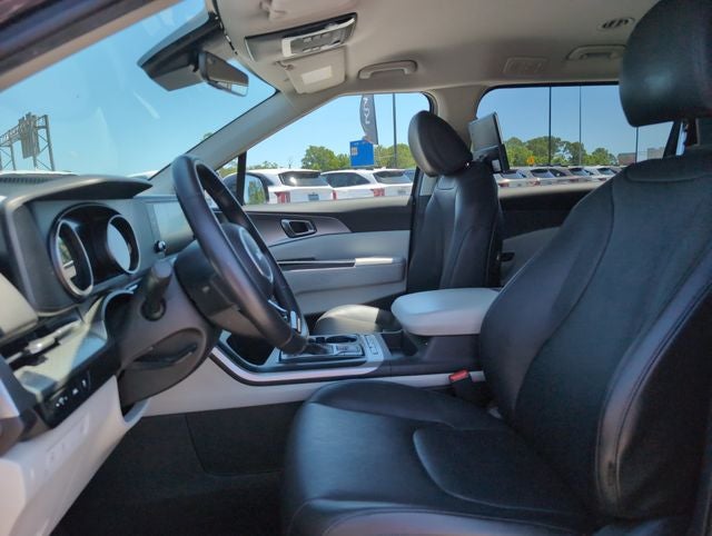 2023 Kia Carnival LX