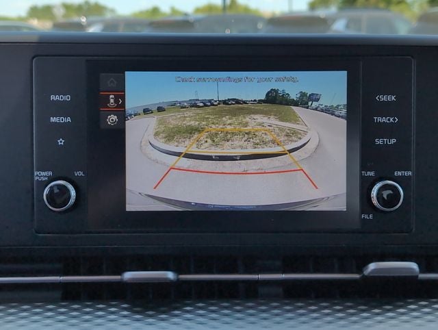 2023 Kia Carnival LX