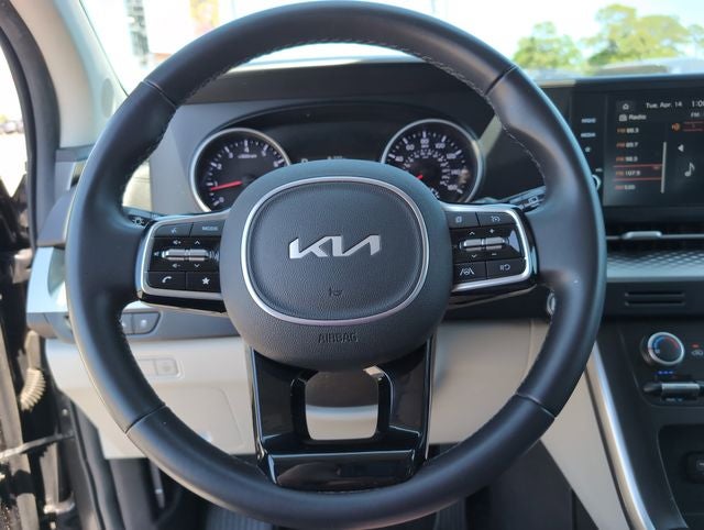 2023 Kia Carnival LX