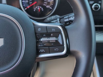 2023 Kia Carnival LX