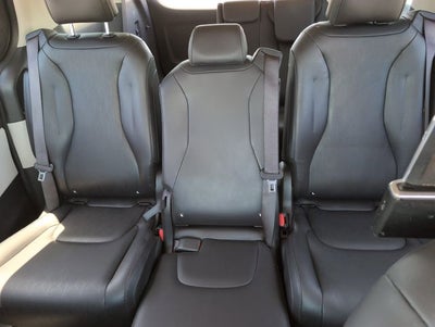 2023 Kia Carnival LX