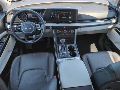 2023 Kia Carnival LX